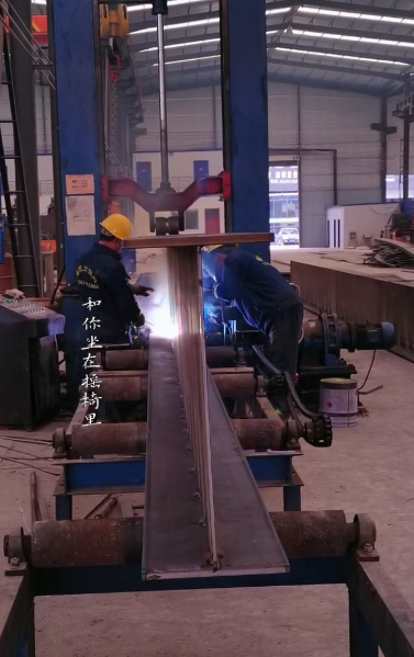 甘肃靖远钢结构厂H型钢组立机